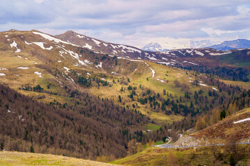 Obraz premium Alpine panorama from Nockberge mountains in Austria, Carinthia