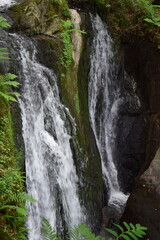 Fototapeta na wymiar Wasserfall im Enderttal, Die Rausch - Blick vom großen Seitenfelsen am Pool darunter