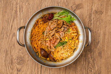 中華火鍋　Chinese hot pot