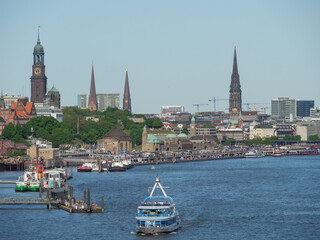 Die Stadt Hamburg an der Elbe