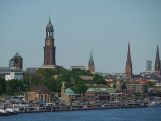 Fototapeta premium Hamburg und die Elbe