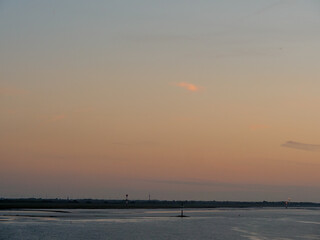Die Stadt Hamburg, der Hafen und die Elbe