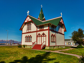 Fototapeta na wymiar Iglesia en Húsavík Islandia