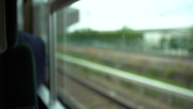 電車の窓からの景色 スローモーション