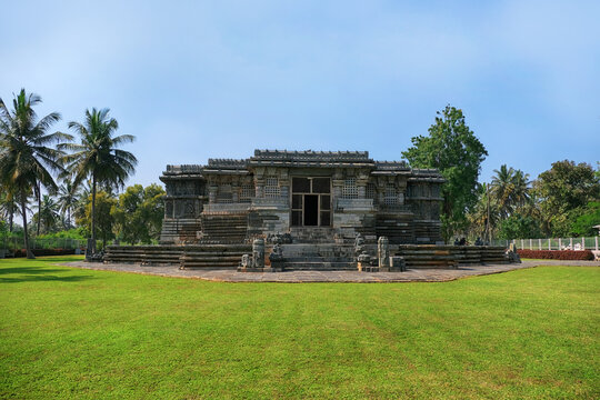 Kedareshwara Temple, beautiful sculpture, Halebidu, Karnataka, India