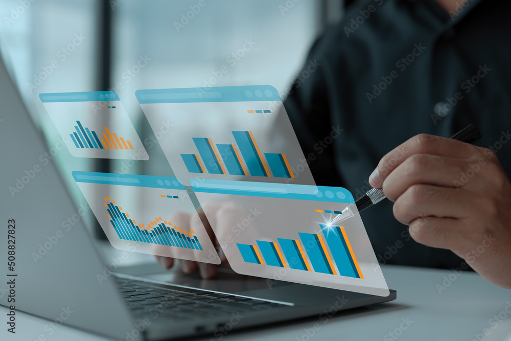 Aufkleber Analysis of data for use in the financial planning of a corporation.