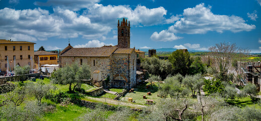 Fototapeta na wymiar Panorama of the historic center of the medieval town of Monteriggioni Siena Tuscany Italy