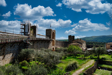 Fototapeta na wymiar Panorama on the walkways on the walls in Monteriggioni Siena Tuscany Italy