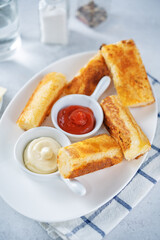 Cheese roll bread with mayonnaise and ketchup sauce