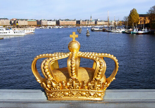 Waterside view of crown on the Stockholm Citadel bridge