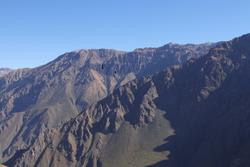 Monta&ntilde;as y paisajes naturales en la sierra peruana 