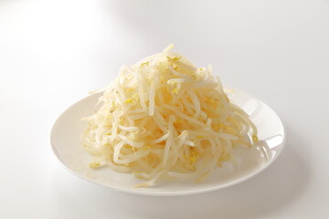 食物繊維たっぷりもやしサラダ