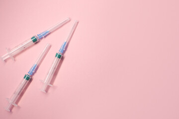 .Medical syringes.