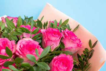 a beautiful bouquet of pink roses. Birthday Flowers