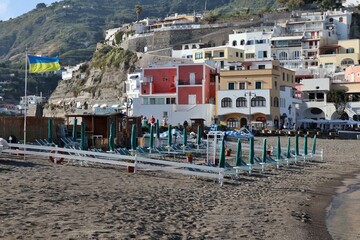 Sant'Angelo d'Ischia - Lido sulla spiaggia del porto - obrazy, fototapety, plakaty