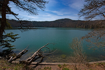 Lac Pavin, au pays des volcans d'Auvergne