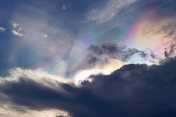 colorful sun rays in the sky, dramatic sky, sky and clouds