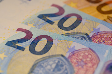 Detail aus Fächer mit 20 und 50 Euro Banknoten Close up