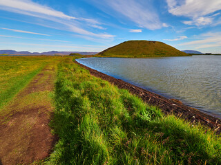 Skútustaðagígar Islandia Pseudo cráteres en el lago de los mosquitos, Lake Myvatn 