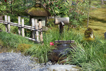 祇王寺　手水鉢　京都市右京区奥嵯峨