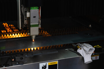 Automatic machine for cutting metal. Smart factory