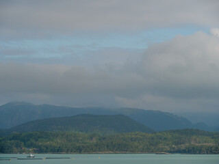 Fr&uuml;hling im Hardangerfj&ouml;rd in Norwegen