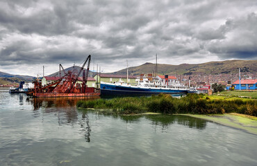 Fototapeta premium Old ship on Lake Titicaca in Puno, Peru.