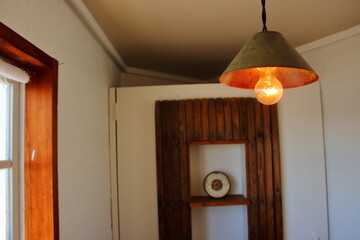 天井吊り下げ式ランプ