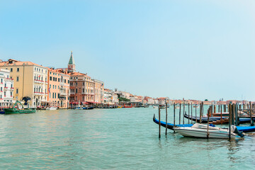 Photos of a trip through different European cities, from a tourist's point of view. In the photos you can see famous streets and places in Venice, Madrid, Amsterdam, Florence, Prague, Munich, Berlin, 