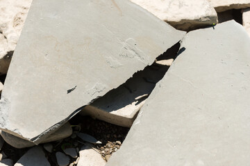 Obraz premium sharp slate stone split in two