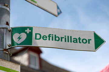 Defibrillator - Hinweisschild - obrazy, fototapety, plakaty
