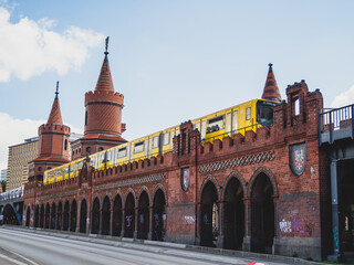 Fototapeta na wymiar Yellow train in Berlin. Train at the station.