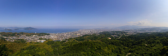 Fototapeta premium 近見山展望台付近から見た今治市街（愛媛県今治市）