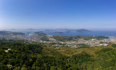 近見山展望台付近から見た来島海峡大橋（愛媛県今治市）