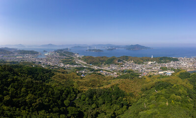 近見山展望台付近から見た来島海峡大橋（愛媛県今治市）