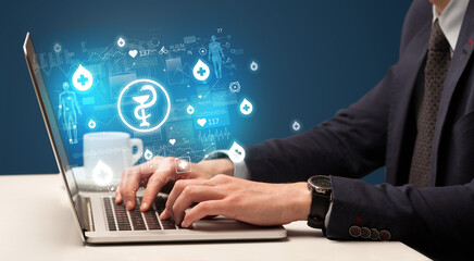 hand browsing on the internet for medical issues