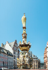 Fototapeta na wymiar Georgsbrunnen in Trier, 