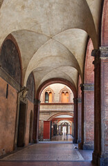 Columns and arcades typical of the city downtown of Bologna. Italy © Claudio Caridi