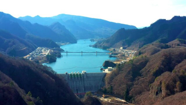 冬の八ッ場ダム（群馬県長野原町）