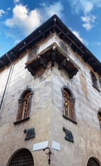 Fototapeta na wymiar Facades of Old Houses in in Historic Center of Verona