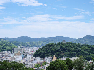 Fototapeta na wymiar 宇和島城と城下町の風景 