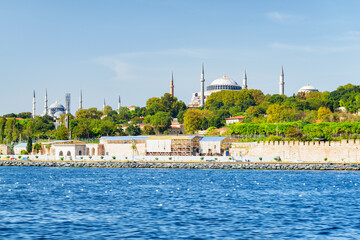 Fototapeta na wymiar The Blue Mosque and the Hagia Sophia in Istanbul, Turkey