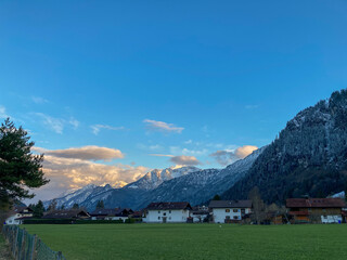 Fototapeta na wymiar Bergwandern in Pfronten, Allgäu, Bayern 