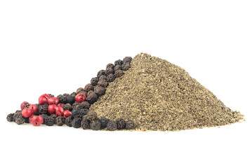 Pile of black ground pepper and peppercorns isolated on a white background - obrazy, fototapety, plakaty