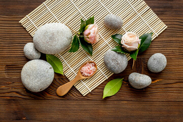 Beauty treatment composition with spa stonea and pink sea salt