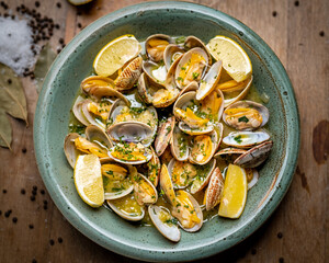 Bulhão Pato | Clams in White Wine Sauce