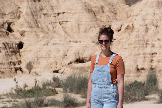 chica en el desierto
