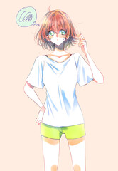 半袖短パンの女性