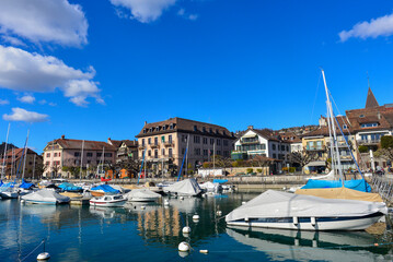Fototapeta na wymiar Yachthafen Lutry, Distrikt Lavaux-Oron des Kantons Waadt / Schweiz