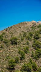 Parque natural y protegido de Sierra Helada o Serra Gelada en la parte este frente a la Bahía de Altea y con el faro de Playa del Albir